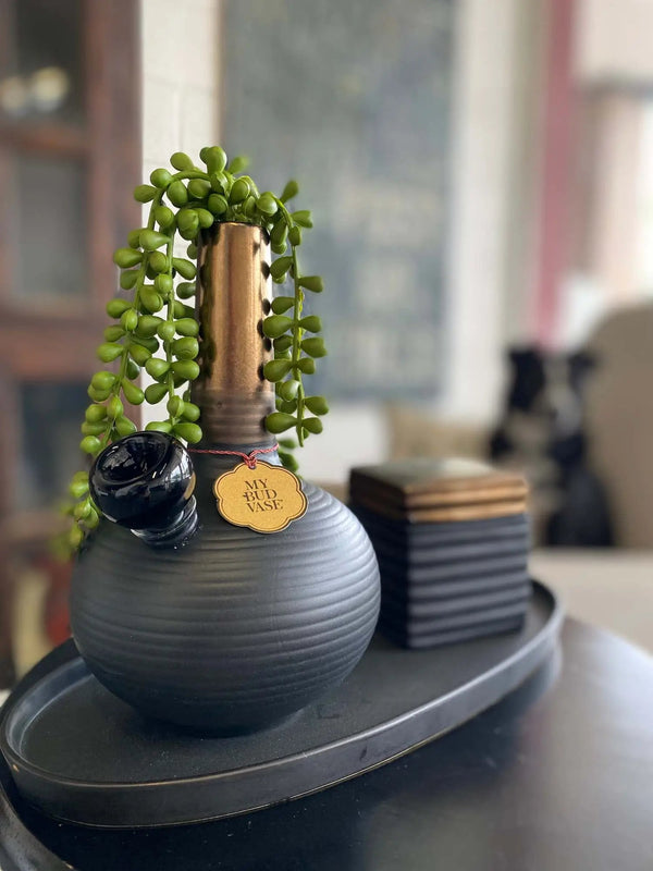 DeAngelo - My Bud Vase